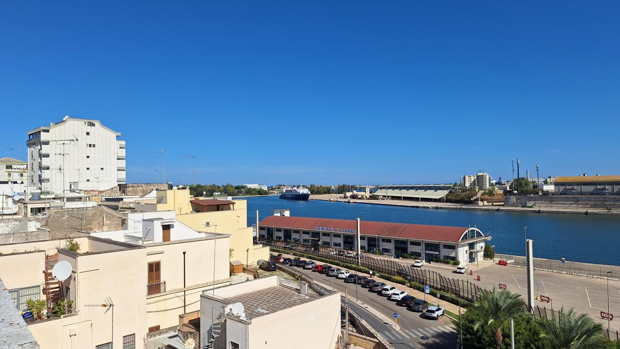 Attico Liberty Guest House Brindisi Eksteriør bilde